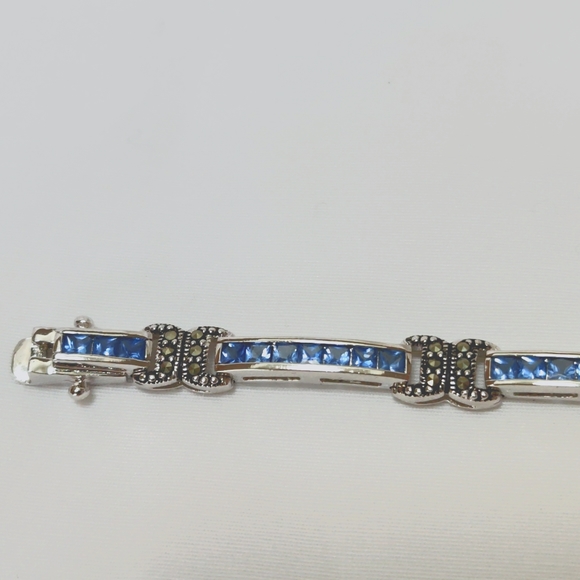 Blue Rhinestone Bracelet - Picture 3 of 9